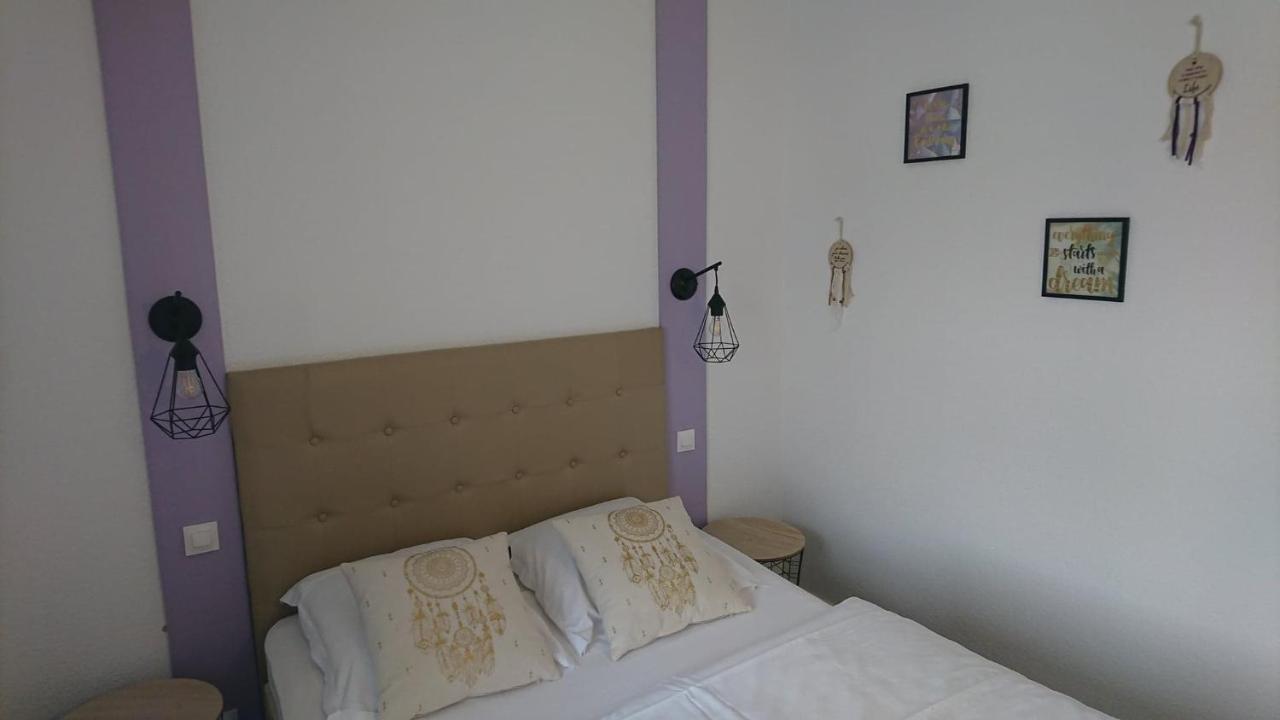 Hotel Les Deux Porches Verrieres  Ngoại thất bức ảnh
