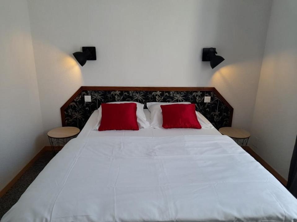 Hotel Les Deux Porches Verrieres  Ngoại thất bức ảnh
