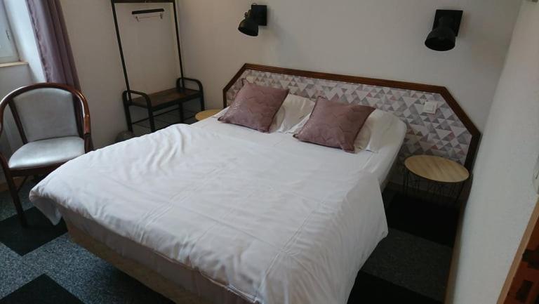 Hotel Les Deux Porches Verrieres  Ngoại thất bức ảnh