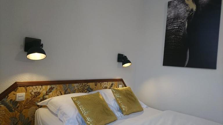 Hotel Les Deux Porches Verrieres  Ngoại thất bức ảnh