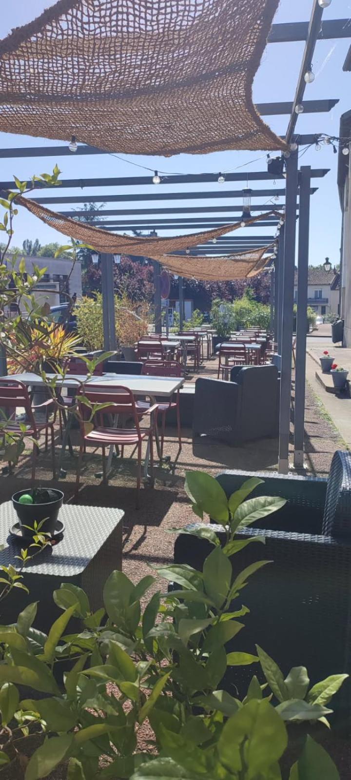 Hotel Les Deux Porches Verrieres  Ngoại thất bức ảnh
