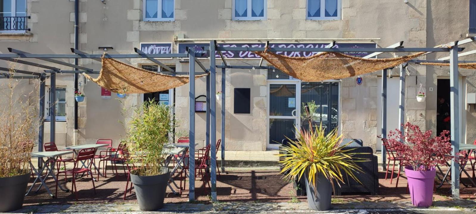 Hotel Les Deux Porches Verrieres  Ngoại thất bức ảnh